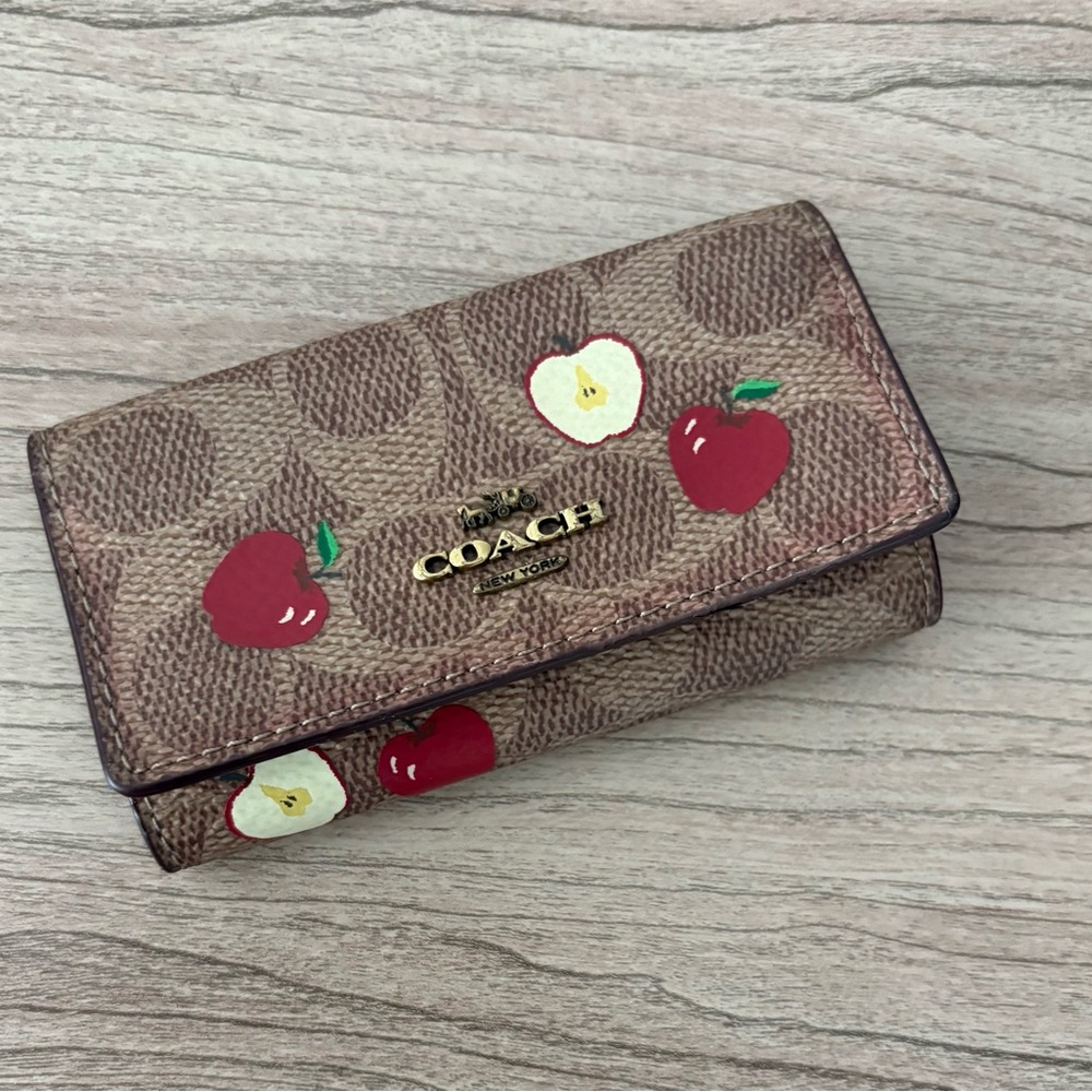 Coach Key holder Tan card Wallet with Apple Motif